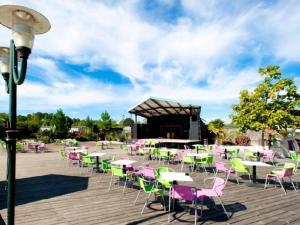 Maisons de vacances Bungalow confortable a Gastes + Piscine : photos des chambres