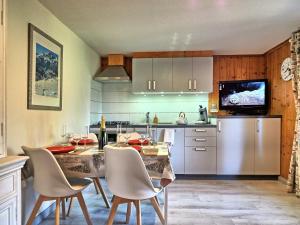 Appartement cosy aux Carroz, 40 m², vue sur la montagne