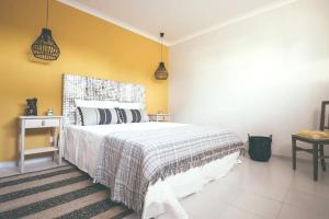 Modern apartment in Estói with shared pool.