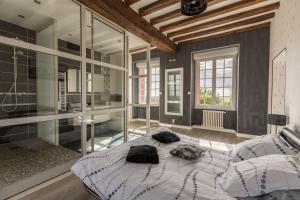 Maison accueillante à Mouterre-Silly avec jardin et cheminée