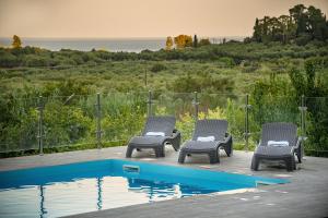 Villa Natura prive swimming pool