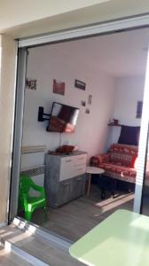 Appartements Appartement de 2 chambres avec balcon amenage a Mandelieu la Napoule a 3 km de la plage : photos des chambres