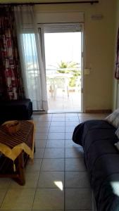 House with 2 bedrooms in Kiato with wonderful sea view and terrace 100 m from the beach Korinthia Greece