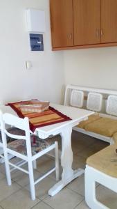 House with 2 bedrooms in Kiato with wonderful sea view and terrace 100 m from the beach Korinthia Greece