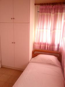 House with 2 bedrooms in Kiato with wonderful sea view and terrace 100 m from the beach Korinthia Greece