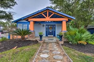 Downtown Ocean Springs Duplex with AandC 1 Mi to Beach - Latimer