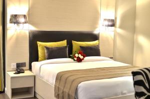 Cloud Hotel & Suites