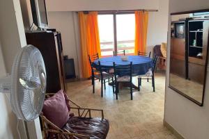 Excelente departamento vista al mar + 2 cocheras