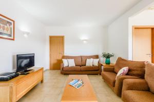 Villa Protea - 5 bedroom, beach, air-con, wifi