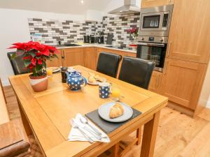 Macaw Cottages No 4A