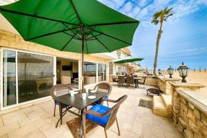 One-Bedroom Holiday Home room in Lower Beach Front Escape Unit A