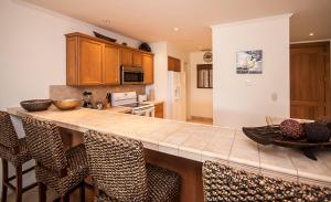 Ocean View Condo in Los Sueños