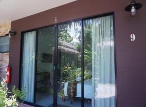 Papas Home And Rabbit Café