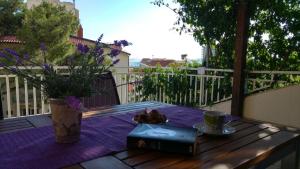 Apartment Denis - great location & large terrace