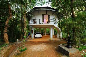 Aruvi homestay