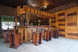 Upmarket Villa with pool & lush garden