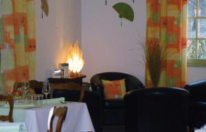 Hotels HUMAN HOTEL RESTAURANT Park : photos des chambres