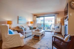 Coastal Chic Style Condo SBTC 128