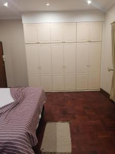 180 On Anderson Guest House