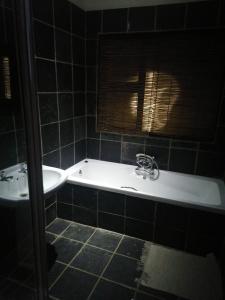 180 On Anderson Guest House