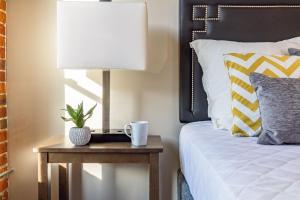 Riverfront Park Travel Apartments