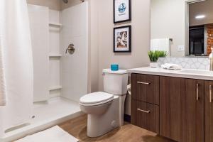 One-Bedroom Apartment room in Riverfront Park Travel Apartments