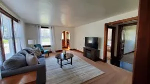 Fully Furnished 2 Bed / 1 Bath - Downtown Appleton - 阿普尔顿