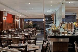 Astron Ponta Grossa Plaza by Nobile