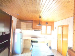 Chalet charmant à Saint-Gérons avec piscine partagée