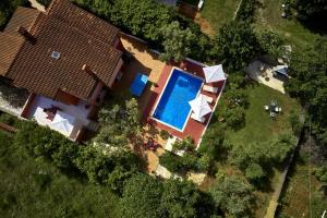 Elegant Villa in Ližnjan with Private Pool