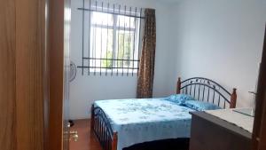 Charming apartment in Flic en Flac, 65 m², shared pool