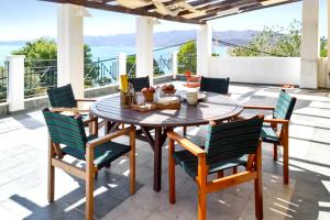 Villa with 4 bedrooms in Karistos with wonderful sea view enclosed garden and WiFi 10 m fr Evia Greece