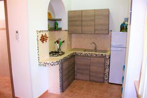 2 bedrooms house at Torre San Giovanni 700 m away from the beach with enclosed garden and wifi