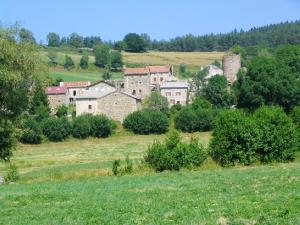 Maisons de vacances Maison de 3 chambres avec jardin clos a Le Malzieu Forain : photos des chambres