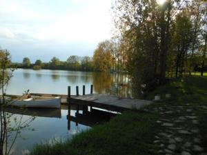 Villas Villa de 4 chambres avec vue sur le lac jardin clos et wifi a Courtenay : photos des chambres