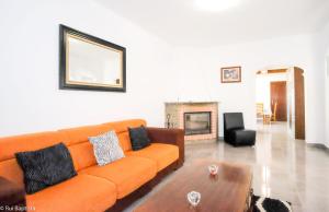 Charming House in Monchique with Shared Pool