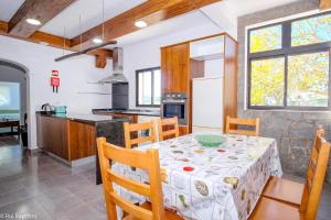 Charming House in Monchique with Shared Pool