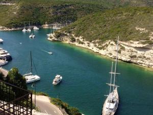 Appartements Appartement d'une chambre avec vue sur la mer a Bonifacio : photos des chambres