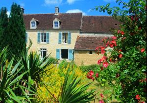 Maisons de vacances Maison de 4 chambres avec vue sur la ville jardin clos et wifi a Ri : photos des chambres