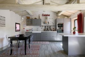 Charming House in Trequanda with Shared Pool