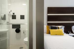 Room #245196006 room in Roisa Hostal Boutique