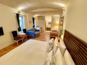 Phòng Ba Người Tiêu Chuẩn (Standard Triple Room)
