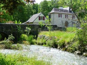 B&B / Chambres d'hotes Le Moulin d'Eysus Gites et chambres d'hotes : Chambre Double - Vue sur Montagne