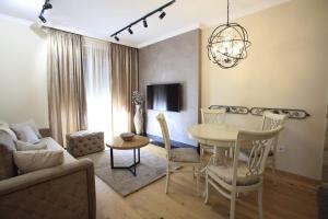 AS apartman - sa garažom