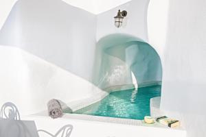 Revelis Villa & Canava Santorini Greece