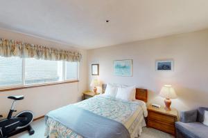 Nye Beach Lighthouse Vista