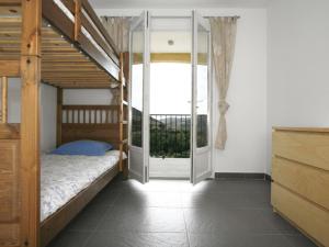 Maisons de vacances Exotic Holiday Home in Ceps with Private Pool : photos des chambres