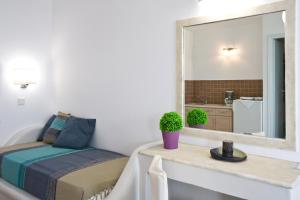 Porto Raphael Residences & Suites Tinos Greece