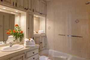 Appartements Mare appart avec jardin et bbq vue mer et montagne plage et port a 2 pas : photos des chambres