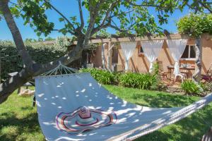 Villas maison kiwi avec piscine chauffee terrasse jardin et bbq a Calvi : photos des chambres